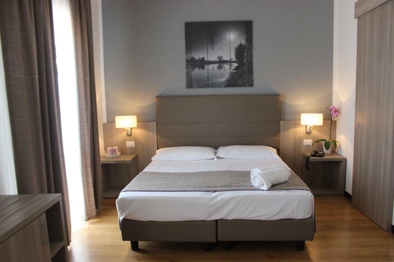Hotel Loreley 리도 디 예솔로 외부 사진