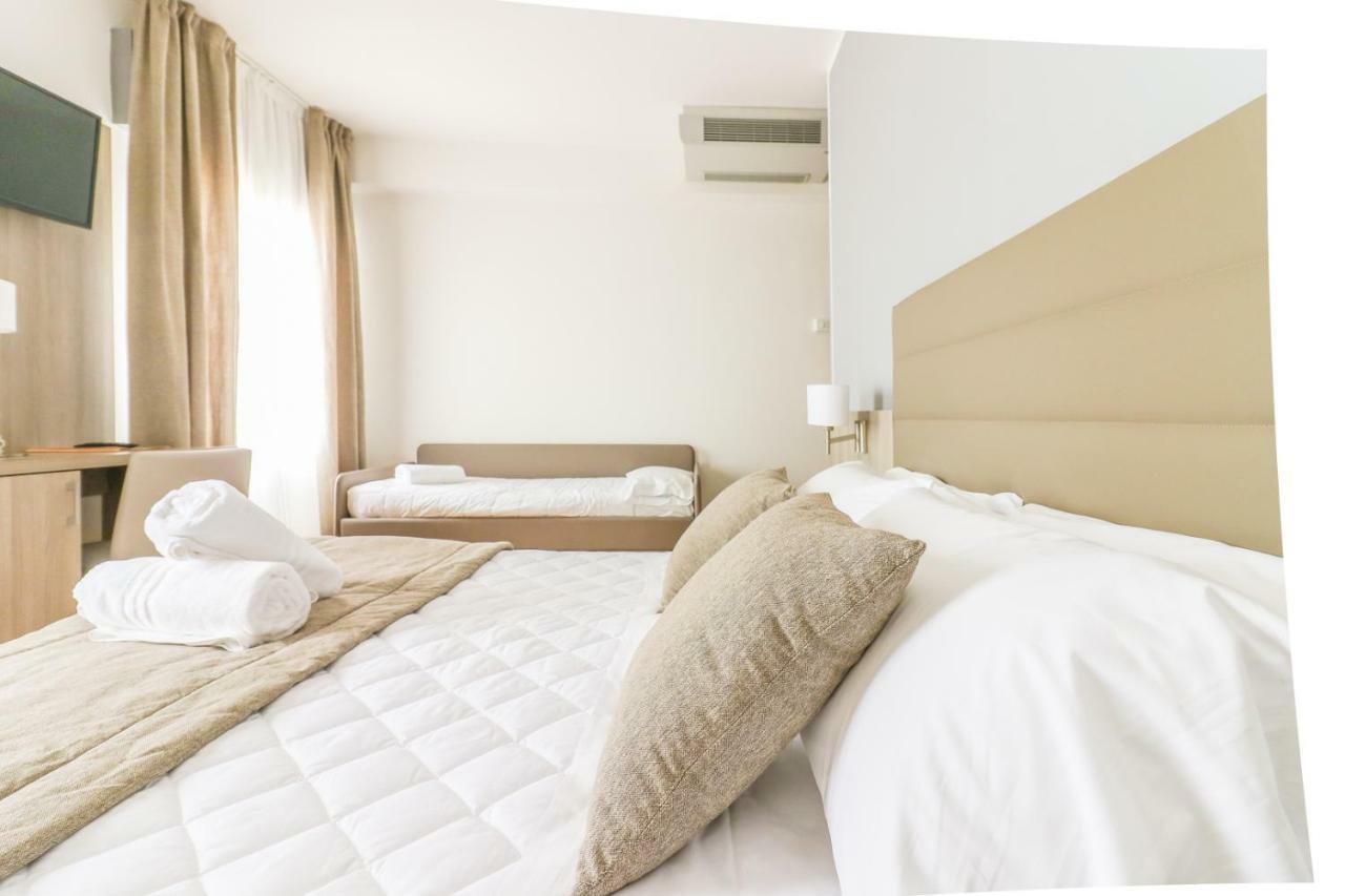 Hotel Loreley 리도 디 예솔로 외부 사진